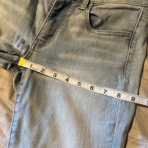 American Eagle Outfitters Super Super Stretch Light Fade Denim Jeans Size 8 - Picture 13 of 16